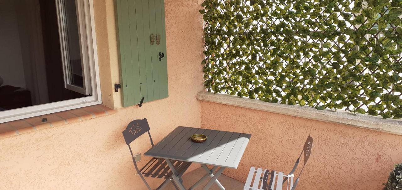Maisonnette Au Pied De La Garrigue Βίλα Bernis Εξωτερικό φωτογραφία